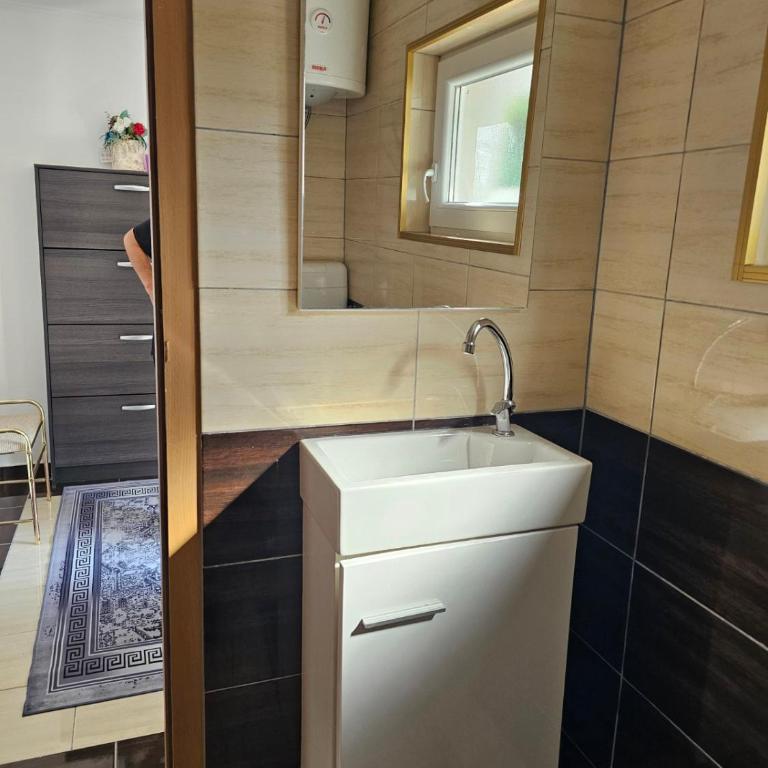Apartman Edis i Elma - Two-Bedroom House - 18
