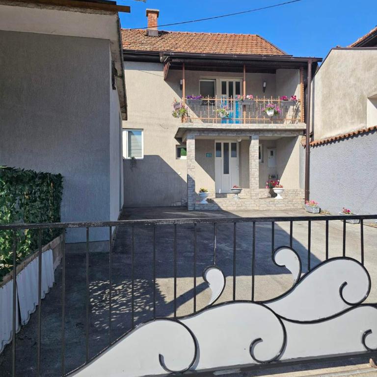 Apartman Edis i Elma - Two-Bedroom House - 2