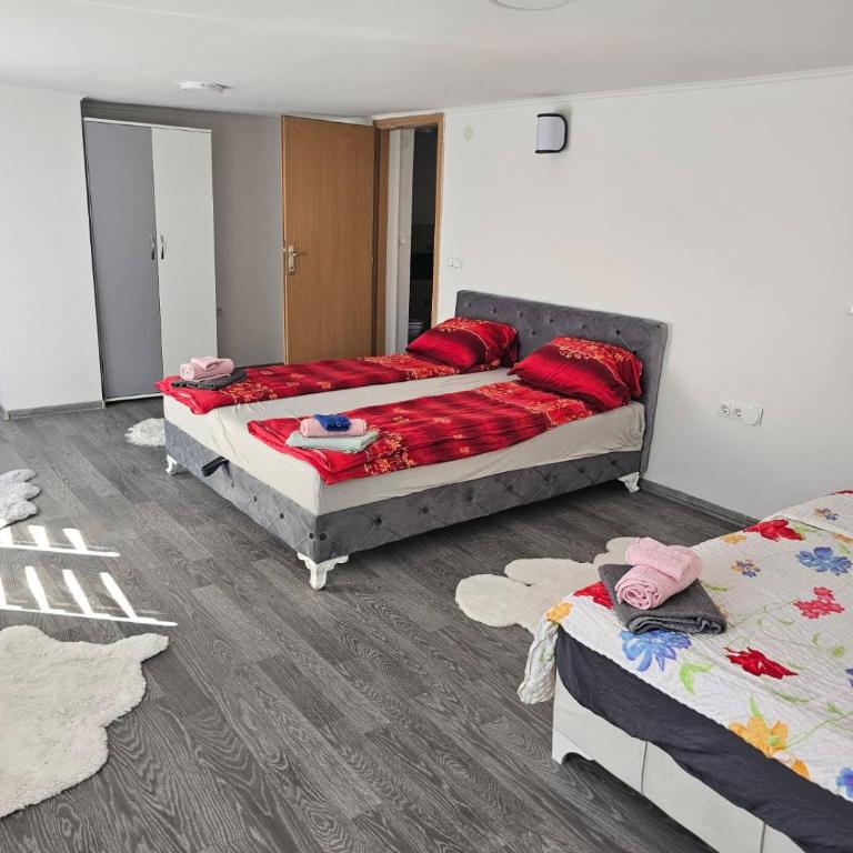 Apartman Edis i Elma - Two-Bedroom House - 1