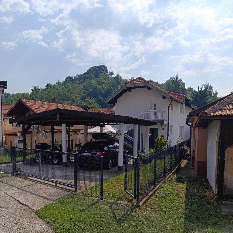 Apartman Ema - Apartman sa 2 Spavaće Sobe - 3