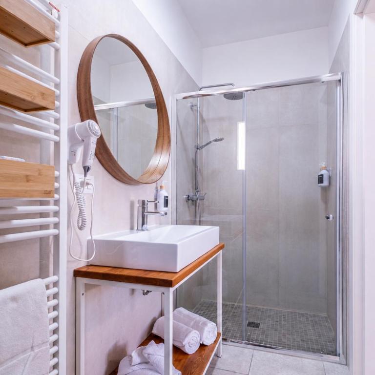 Lu Chiapparu B&B - Camera Matrimoniale con Bagno Privato - 13