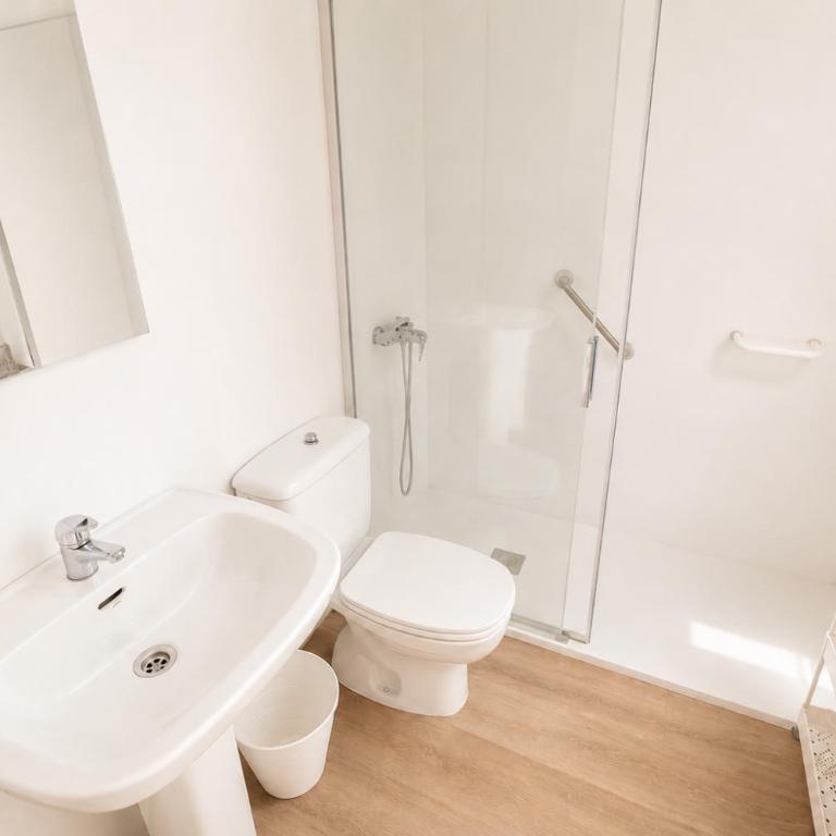 Residencia Universitaria "RUDMA HOSPITAL DEL REY" - Chambre Simple Standard - 2
