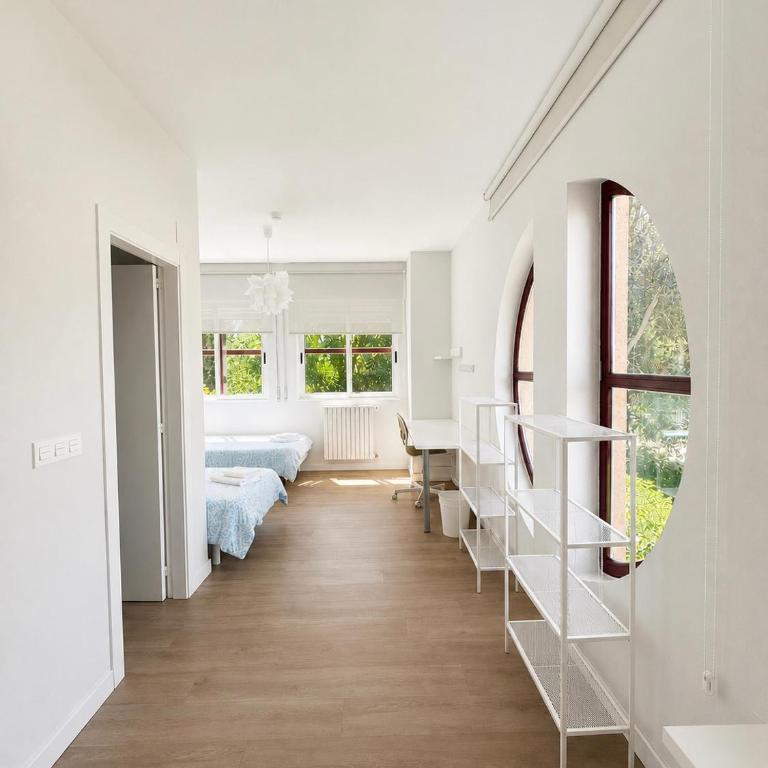 Residencia Universitaria "RUDMA HOSPITAL DEL REY" - Chambre Lits Jumeaux - 7