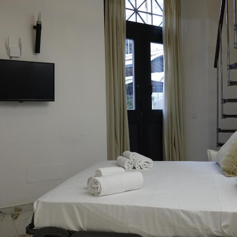 Helmirage Luxury Fori Imperiali - Camera King Superior - 13