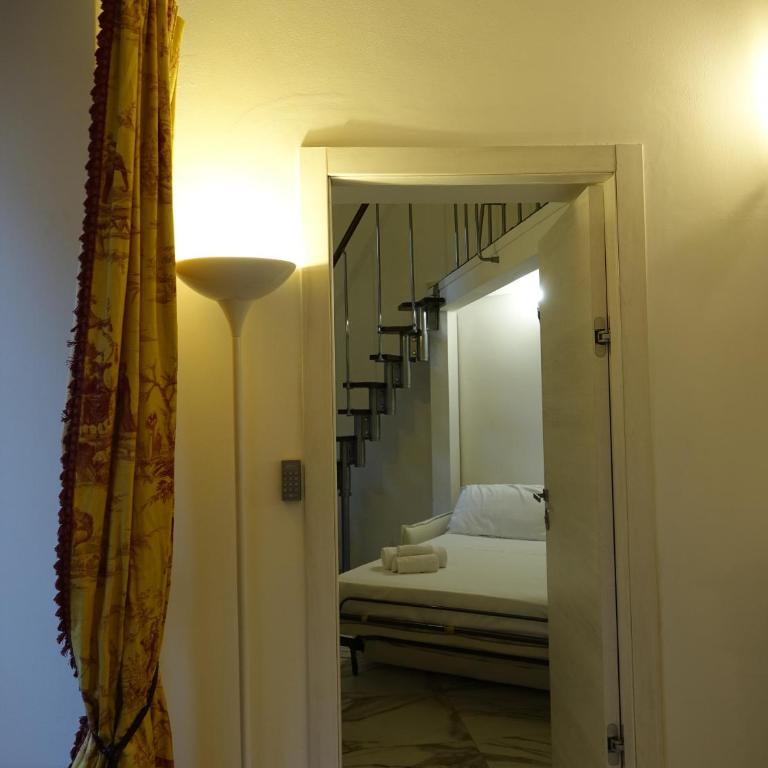 Helmirage Luxury Fori Imperiali - Camera King Superior - 15