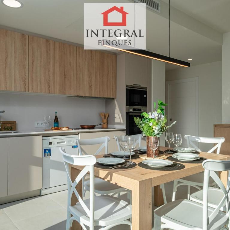 Port Nou Apartament Palamós - Three-Bedroom Apartment - 10
