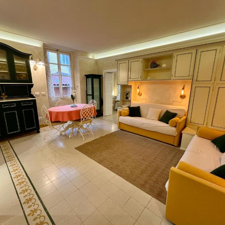 vieille ville Menton - plages à 100 mètres - 4 personnes - Appartement 1 Chambre - 1
