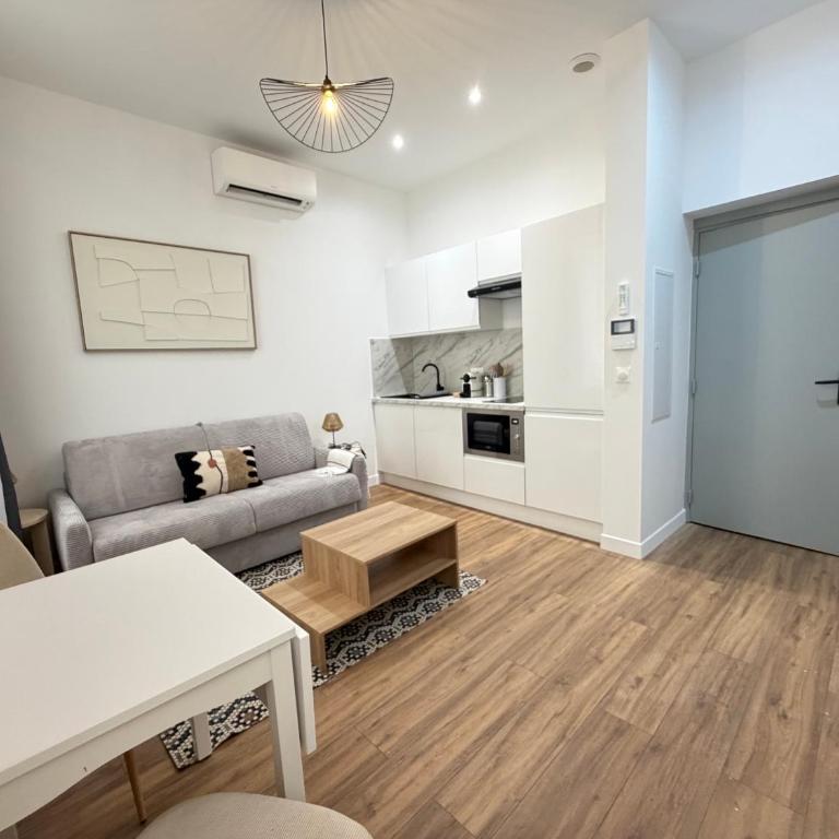 11 rue ROUGUIERE - Studio - 1
