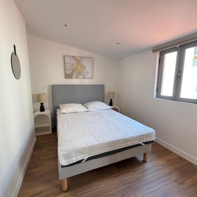 11 rue ROUGUIERE - Appartement 2 Chambres Deluxe - 18