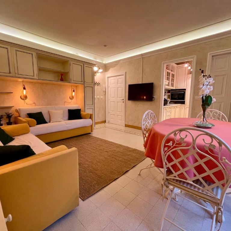 vieille ville Menton - plages à 100 mètres - 4 personnes - Appartement 1 Chambre - 2