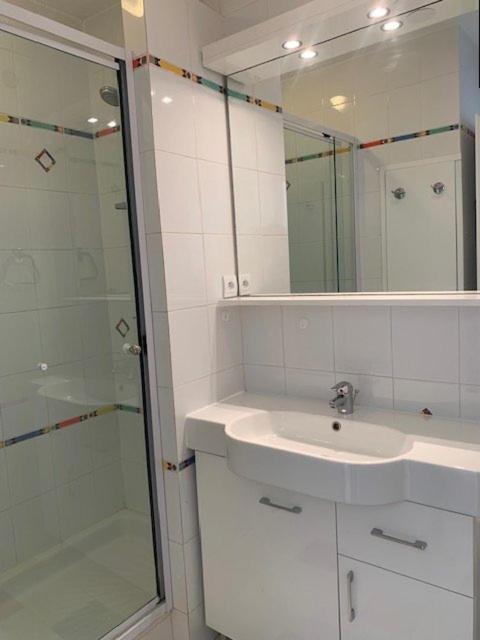 408 Appartement 2-4 pers Héliopolis K vue mer - One-Bedroom Apartment with Balcony and Sea View - 4