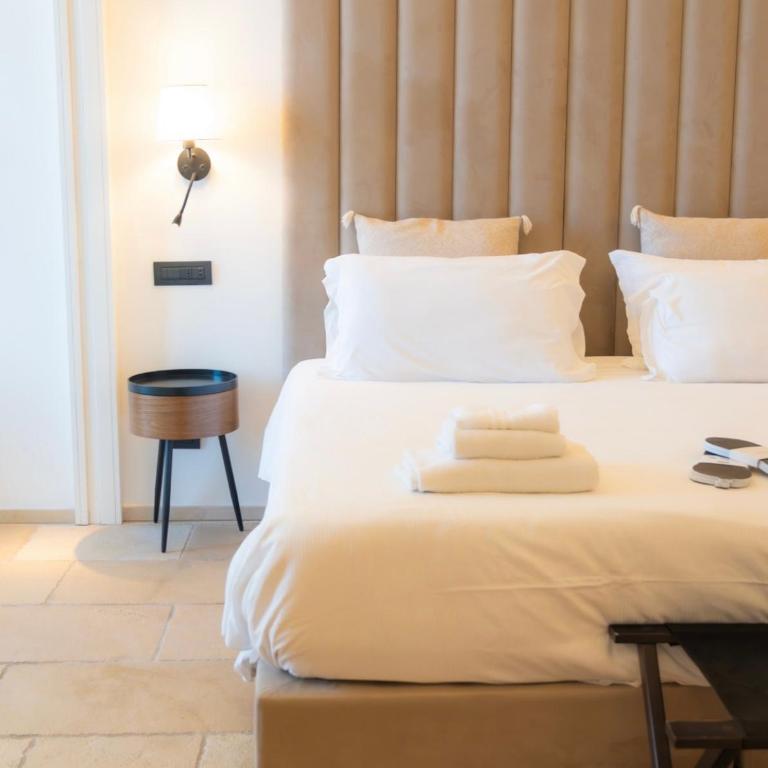 Al Capri Suite & Private Pool - Habitación Doble Deluxe con balcón y vistas al mar - 5