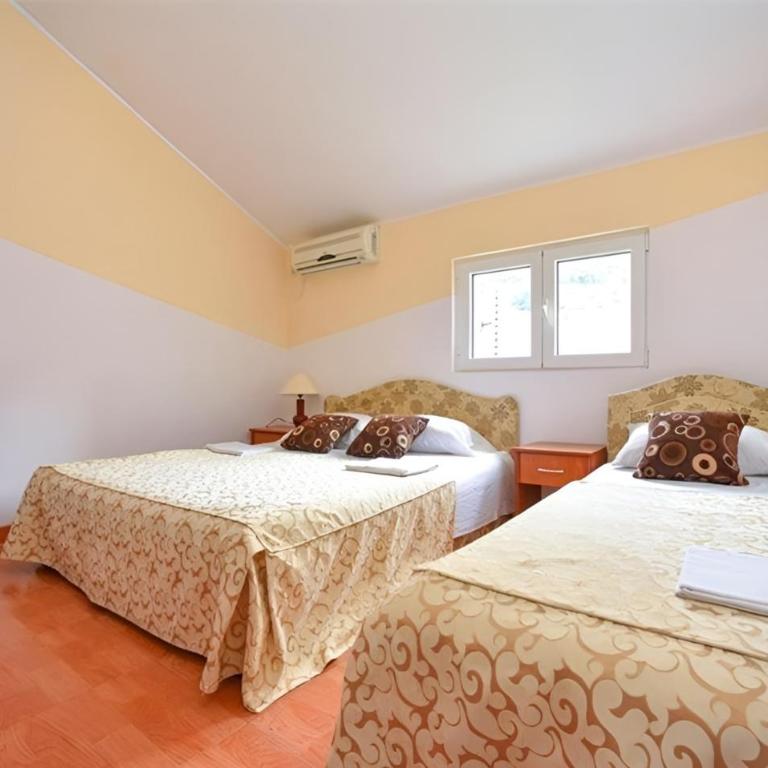 Apartmani Elena - Standardni Trokrevetni Studio - 1