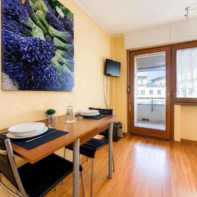 Hostdomus - City Center Apartment - Monolocale con Balcone - 12