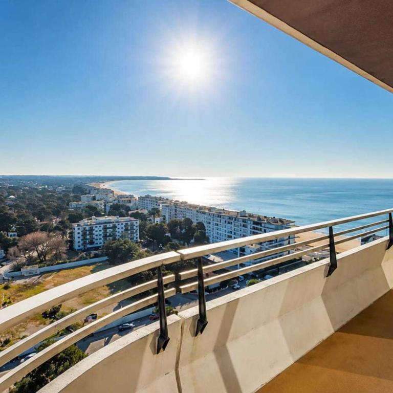 Apartment with balcony and parking in La Baule - Apartment - 4