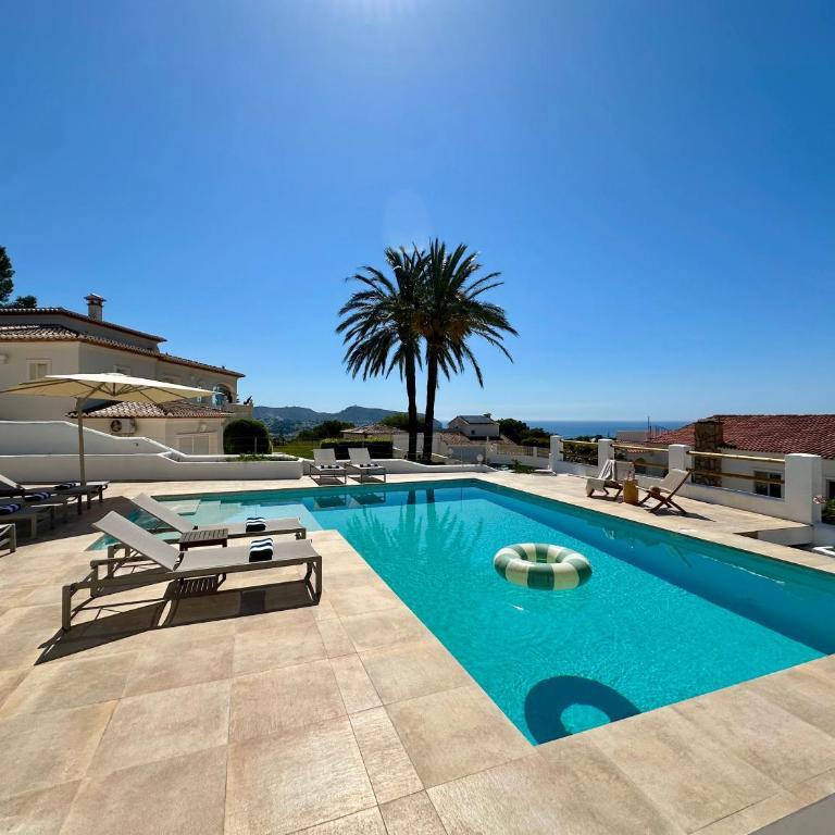 Luxury 5 bedroom 4 bath Villa with private pool - Villa - 14