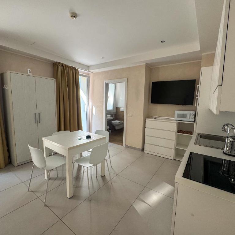 White Suite & Apartments - Monolocale - 7