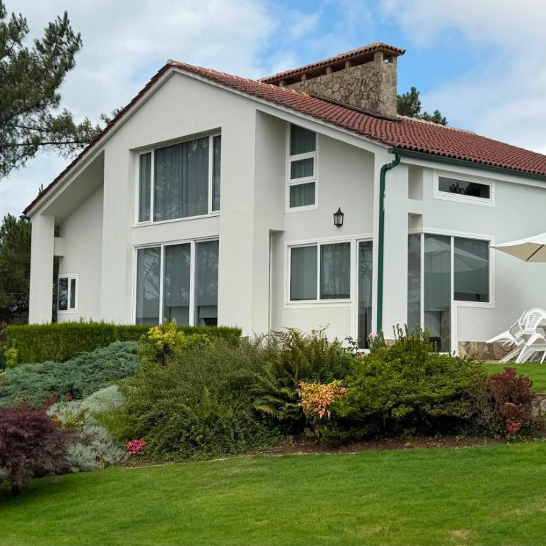 Villa Mouronzon con Finca 2500 m2 a 5 min centro - Villa - 2