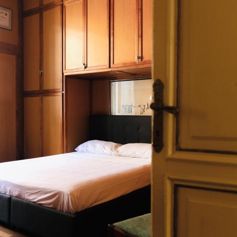 Casa Maria a Via Silla 91 - Appartamento con 2 Camere da Letto - 45