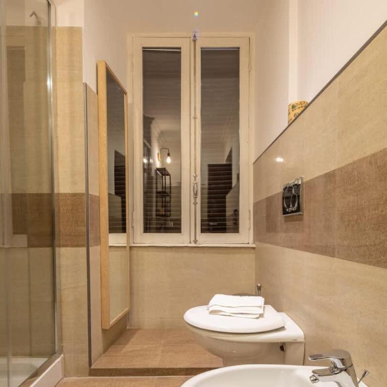 Ghetto BuddyRent - Two-Bedroom Apartment - 20