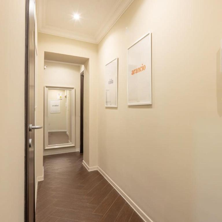 Ghetto BuddyRent - Two-Bedroom Apartment - 24
