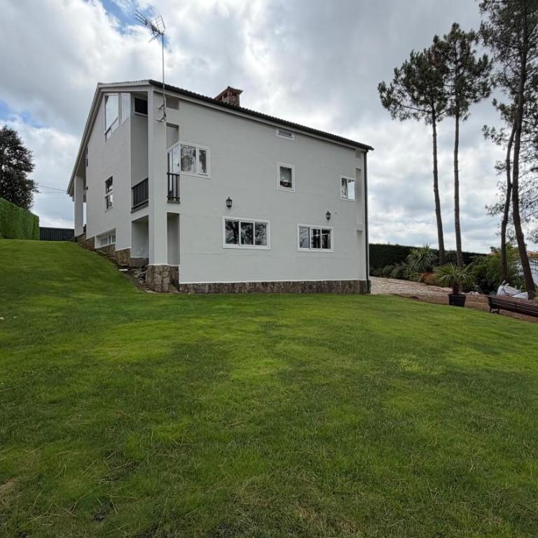 Villa Mouronzon con Finca 2500 m2 a 5 min centro - Villa - 63