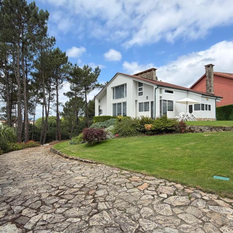 Villa Mouronzon con Finca 2500 m2 a 5 min centro - Villa - 74