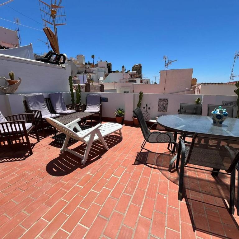 Casa reformada en el caso antiguo de Almuñécar - Casa de 4 dormitorios - 2