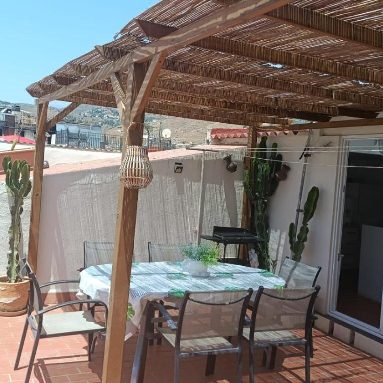 Casa reformada en el caso antiguo de Almuñécar - Casa de 4 dormitorios - 10