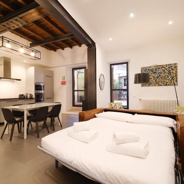 Golden House BuddyRent - Appartamento con 2 Camere da Letto - 2
