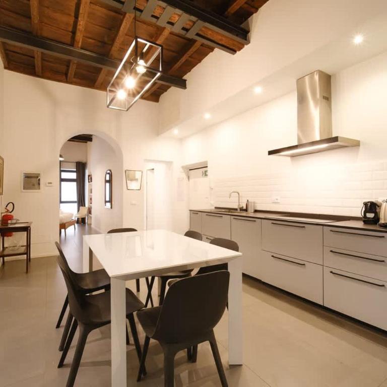 Golden House BuddyRent - Appartamento con 2 Camere da Letto - 10