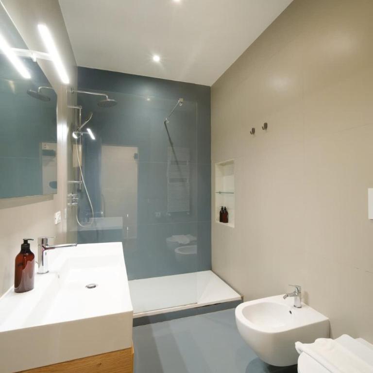 Golden House BuddyRent - Appartamento con 2 Camere da Letto - 33