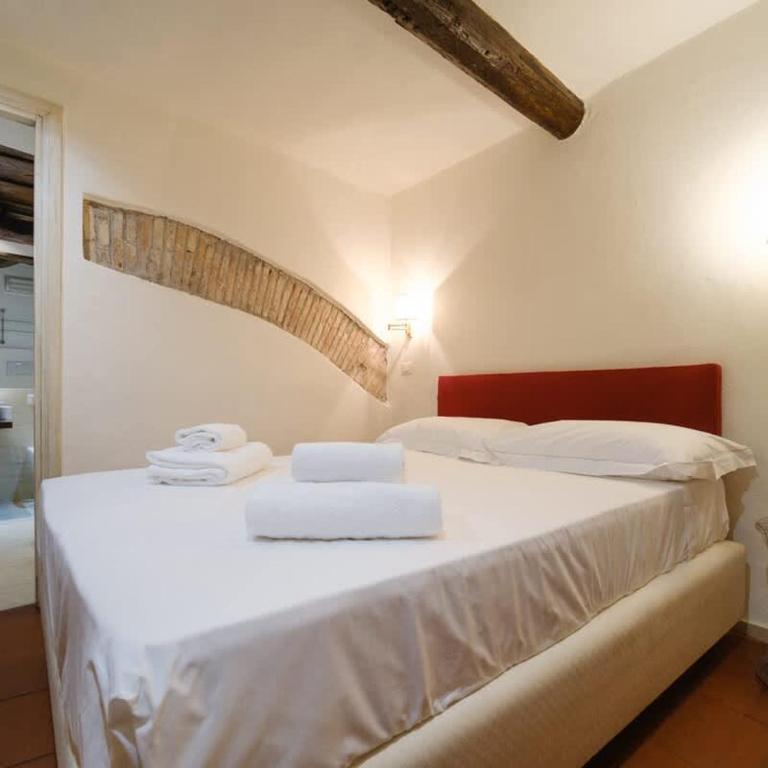 Pantheon's Arch by BuddyRent - One-Bedroom Apartment - 2