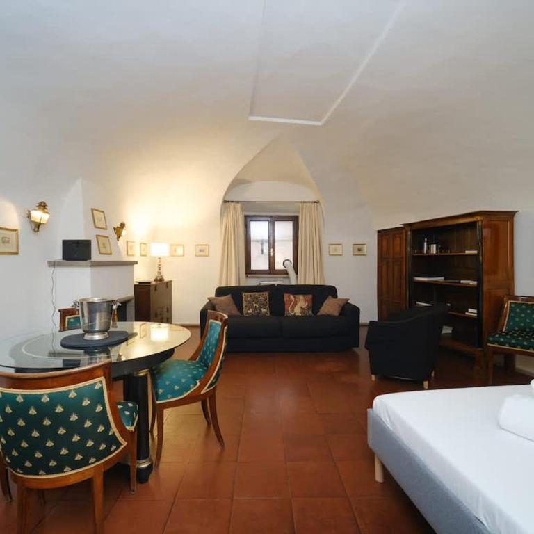 Pantheon's Arch by BuddyRent - One-Bedroom Apartment - 15