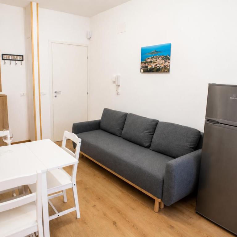Miramare Apartments - One-Bedroom Apartment - 9