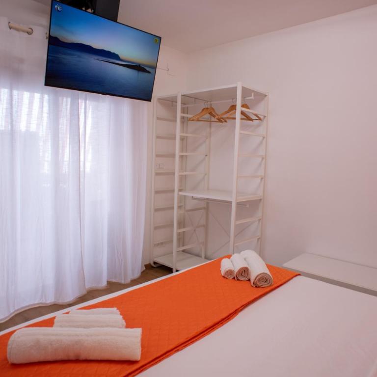 Miramare Apartments - One-Bedroom Apartment - 10