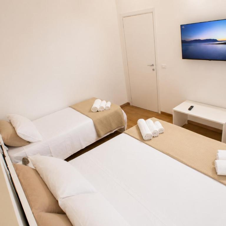 Miramare Apartments - One-Bedroom Apartment - 8