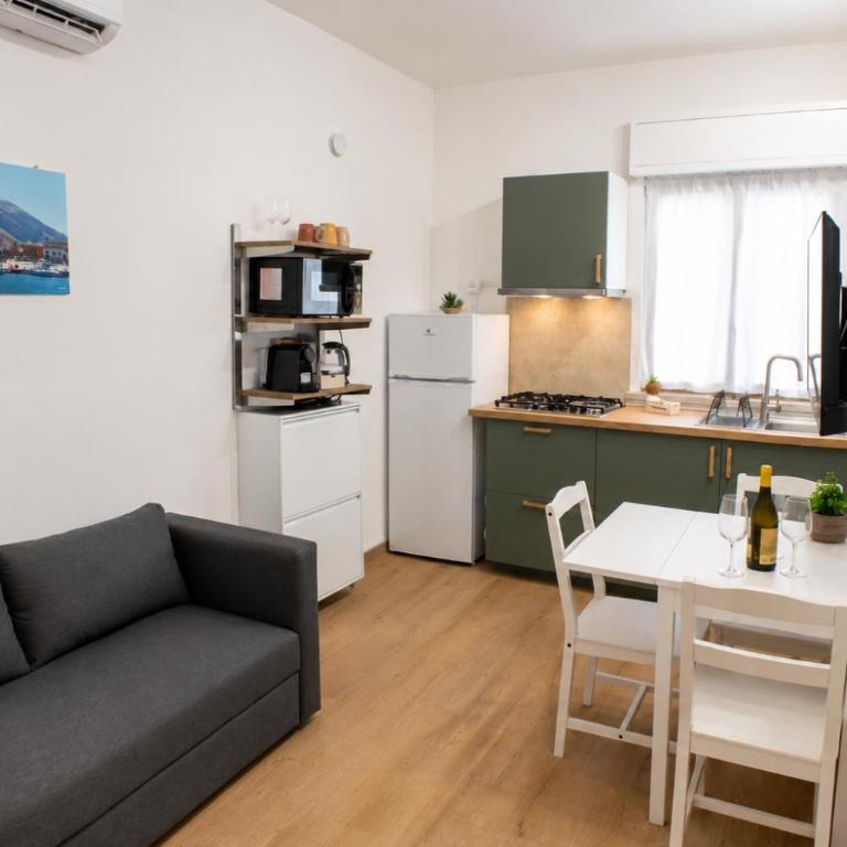 Miramare Apartments - One-Bedroom Apartment - 9