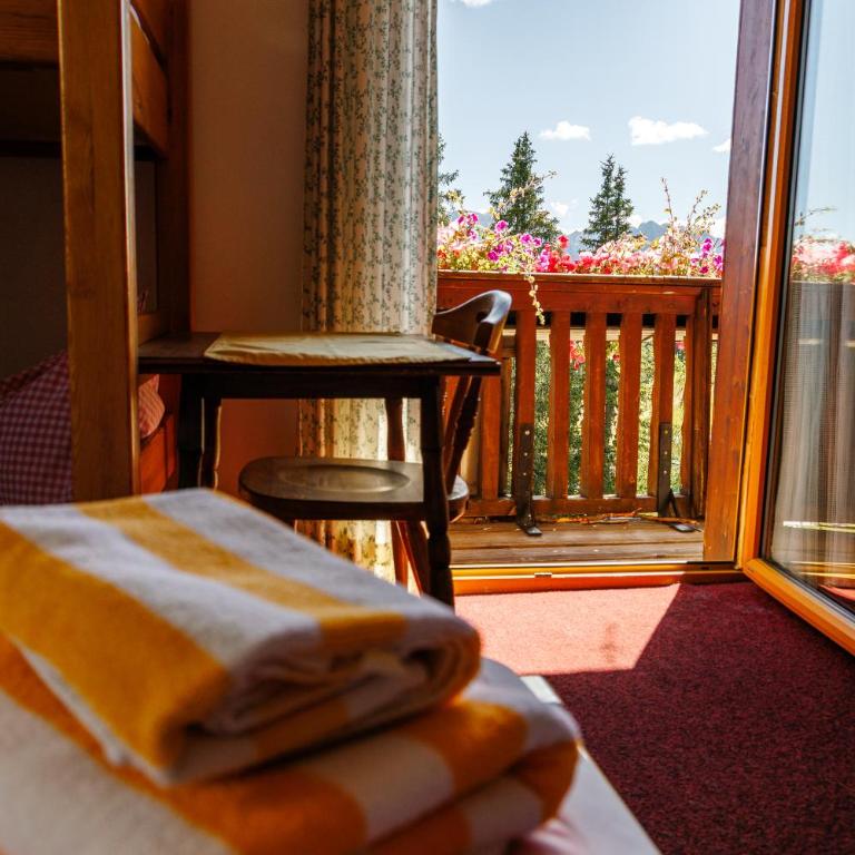 Berggasthof Hollhaus - Chambre Quadruple avec Balcon - 7