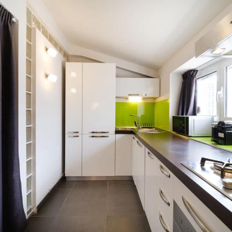Elinor's Little Refuge BuddyRent - One-Bedroom Apartment - 7