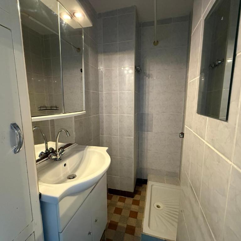 29 CHIC & COSY GRAND APPART 63m2 STATIONNEMENT GRATUIT FREE WIFI SMART TV NETFLIX - Apartment mit 3 Schlafzimmern - 20