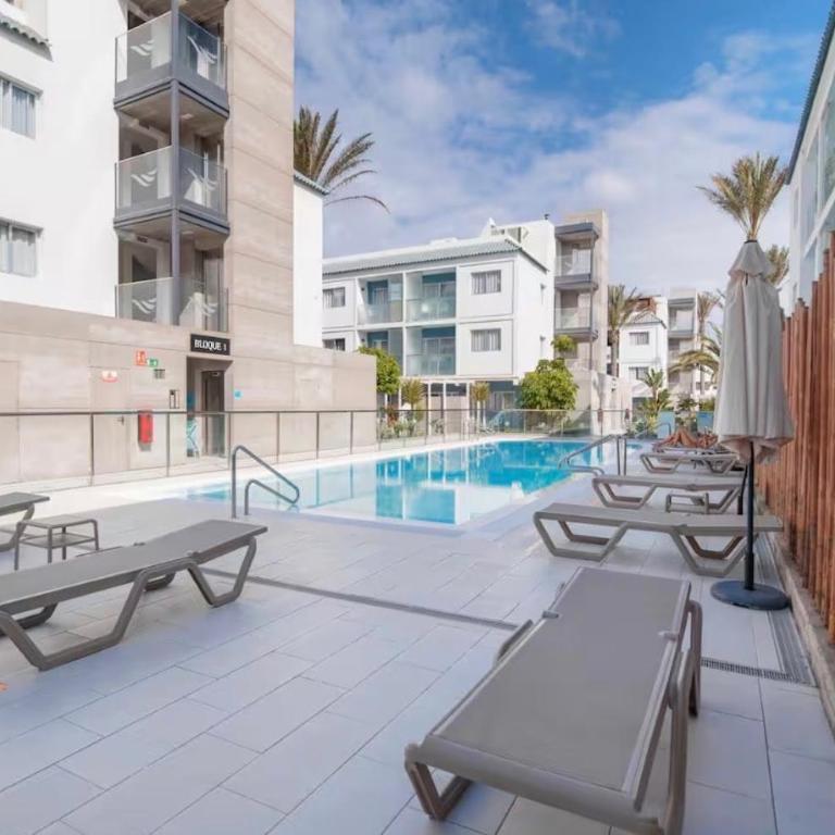 Charming apartment in a building with a pool and terrace - Apartamento de 1 dormitorio - 1