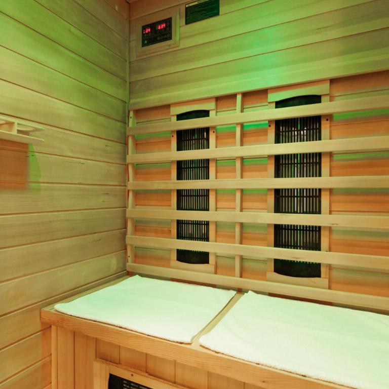 Aqua Studio with Sauna, Terrace and FREE Parking - Apartment mit 1 Schlafzimmer - 2