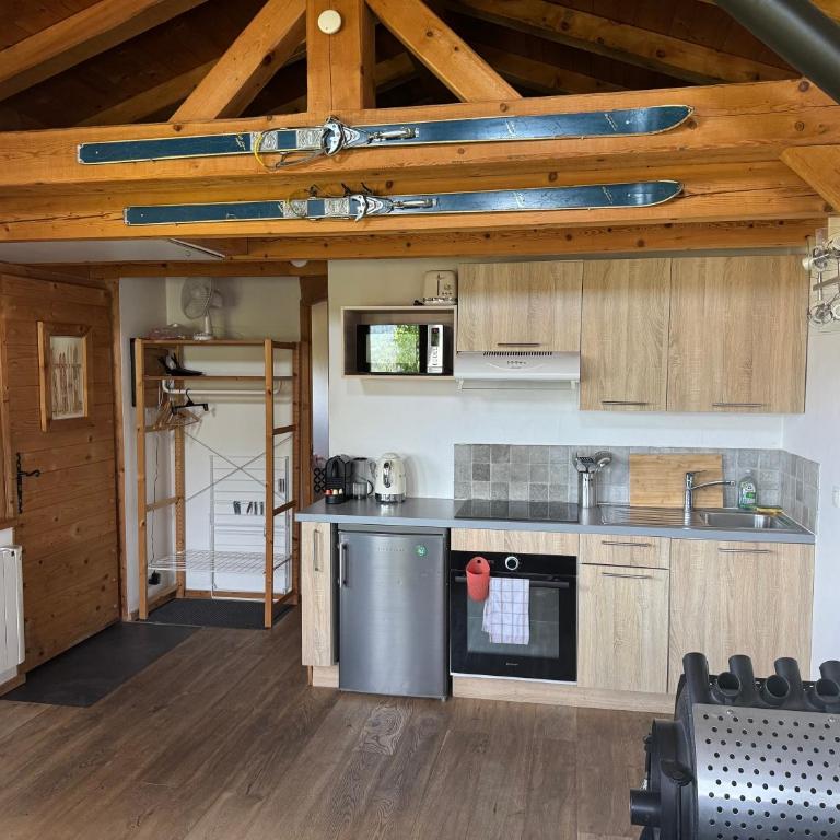 Chalet cosy proche Tramway du Mont-Blanc et centre - Chalet - 9
