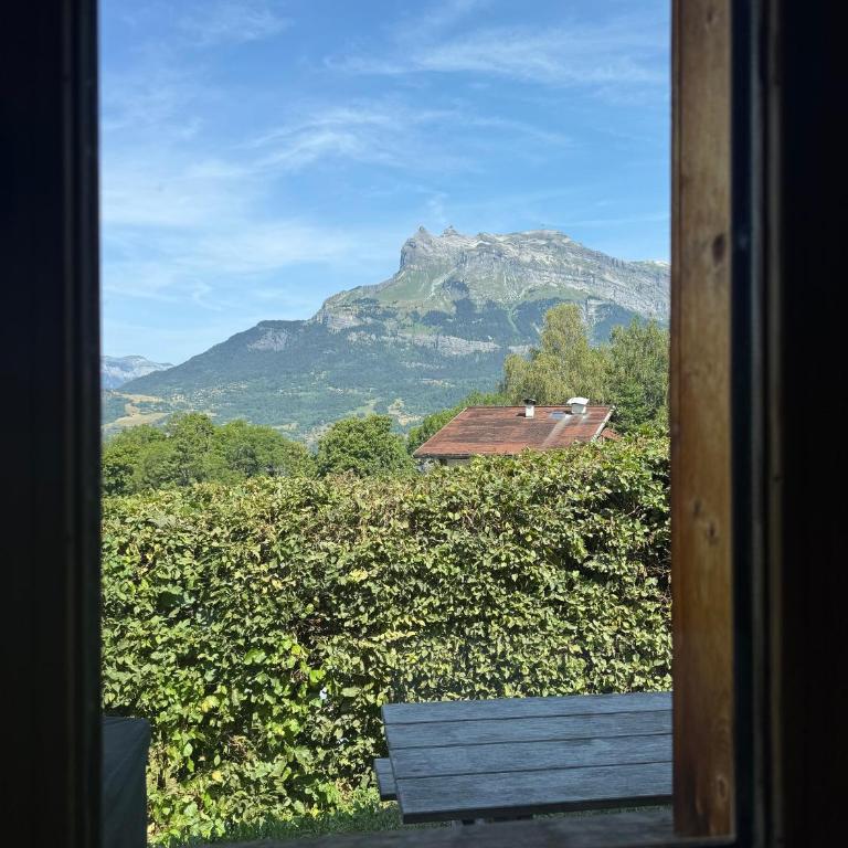 Chalet cosy proche Tramway du Mont-Blanc et centre - Chalet - 12