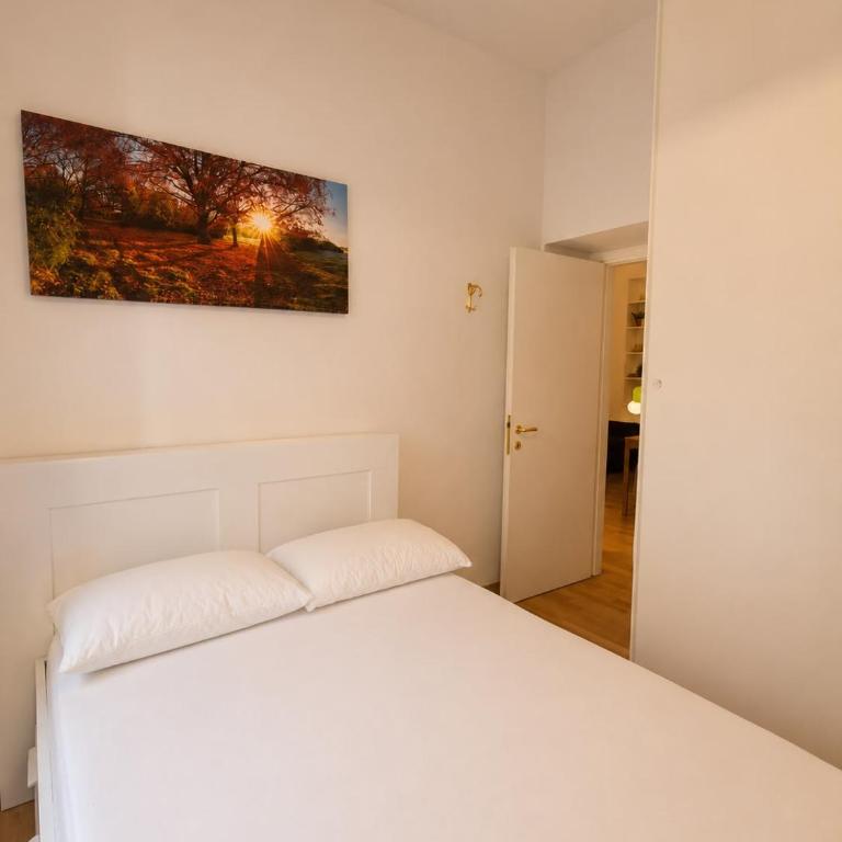 Central and Quite Flat with 2BDR, 2Bath, Self Checkin connected to Linate and Duomo in 5 mins - Appartamento con 2 Camere da Letto - 5