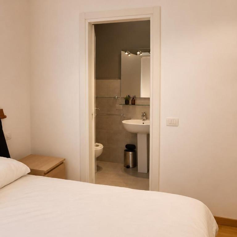 Central and Quite Flat with 2BDR, 2Bath, Self Checkin connected to Linate and Duomo in 5 mins - Appartamento con 2 Camere da Letto - 10