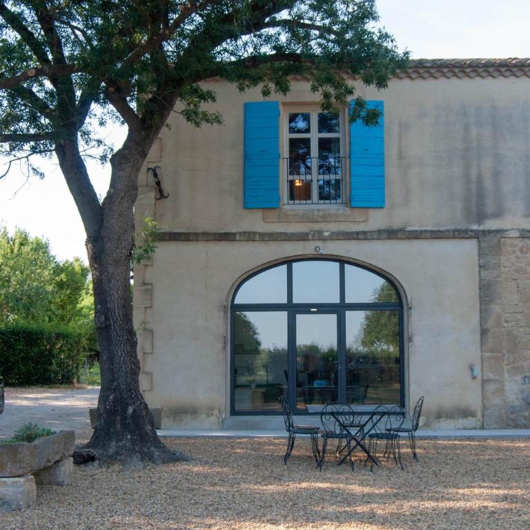 Les cavaliers, gîte avec piscine en Provence - Three-Bedroom House - 11