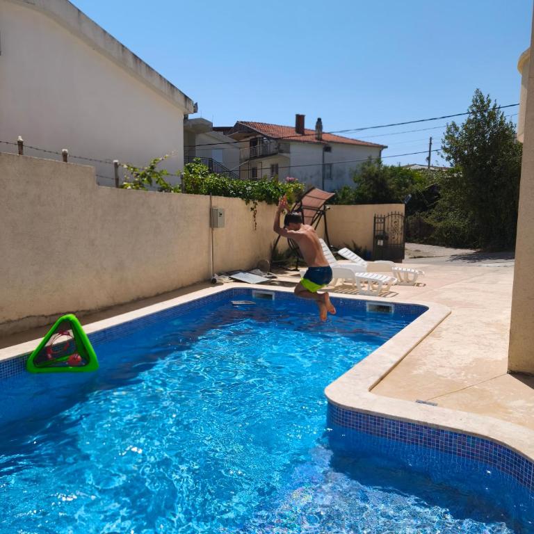 Ilino Pool haus - Apartment mit 2 Schlafzimmern - 19