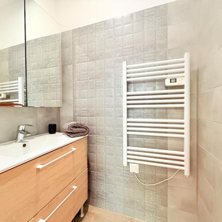 Charmant T2 terrasse, plage à pied, parking - Appartement 1 Chambre - 11